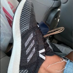 adidas shoes brand new. They sadly don’t fit me:(